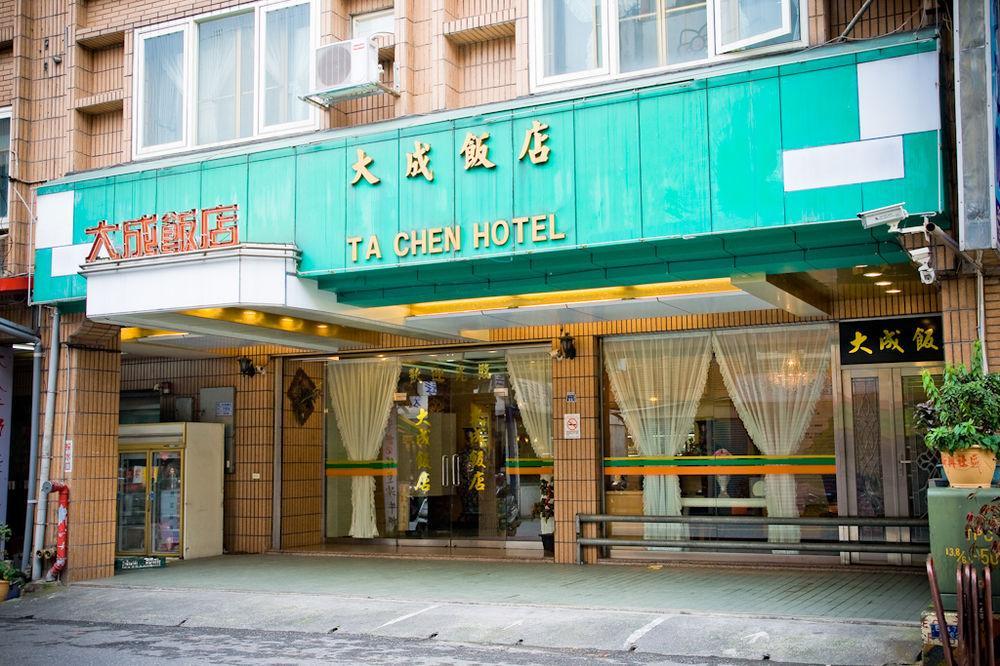 Day Chen Hotel Yilan Экстерьер фото