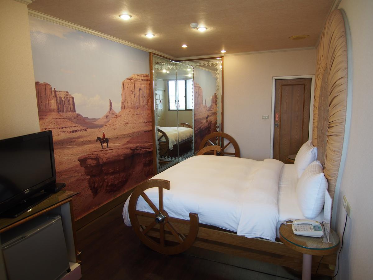 Day Chen Hotel Yilan Экстерьер фото