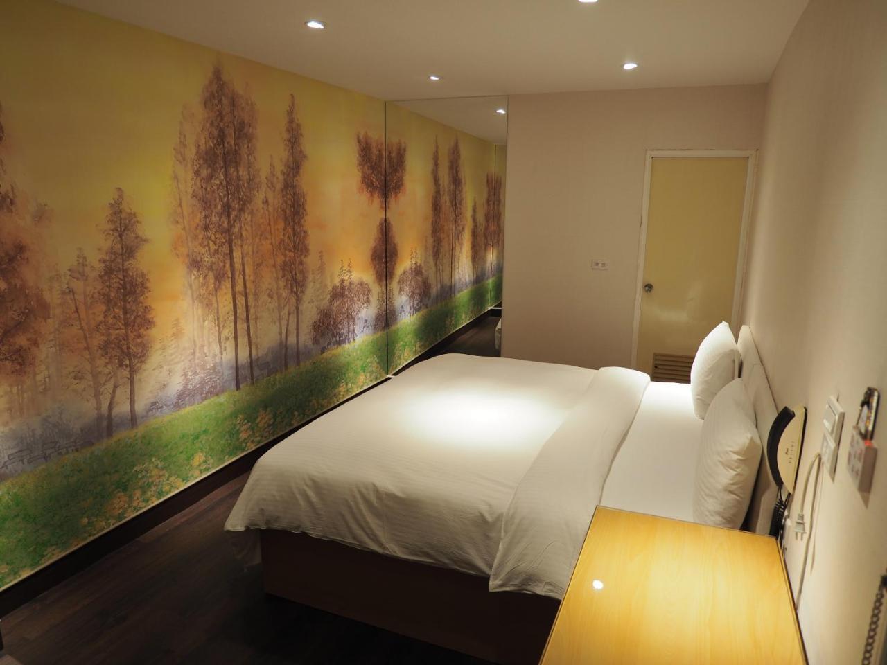 Day Chen Hotel Yilan Экстерьер фото