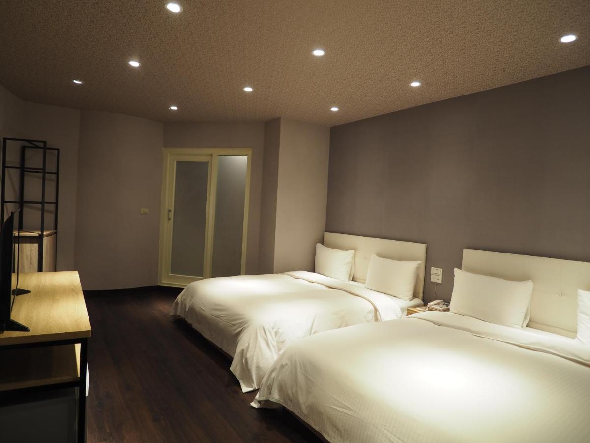 Day Chen Hotel Yilan Экстерьер фото