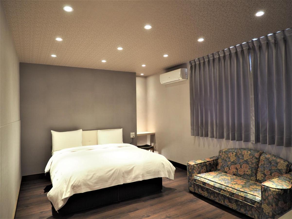 Day Chen Hotel Yilan Экстерьер фото